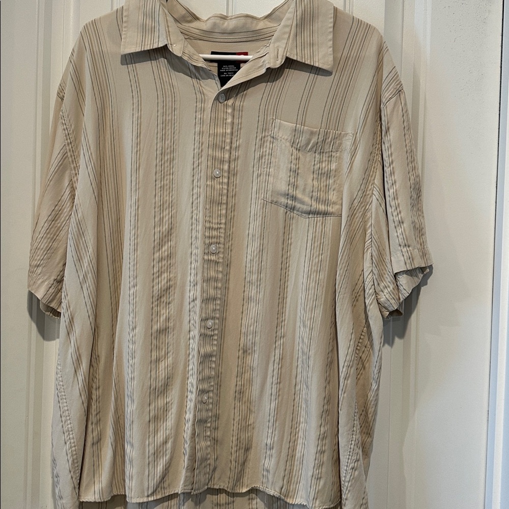 Tony Hawk Button Down - Picture 1 of 3
